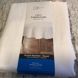 70” round white tablecloth